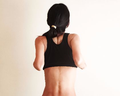 肩甲骨が痛い 病気